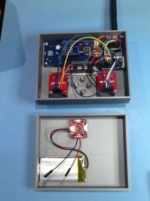 Inside of demo controller. Uses jumpers to connect modules.